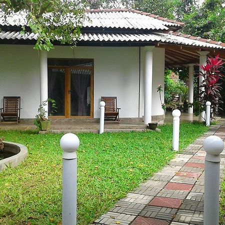 River Retreat Sigiriya Hotel Екстериор снимка